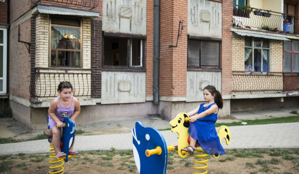 Mitrovica,,Kosovo,-,August,23,,2014.,Children,Play,In,A
